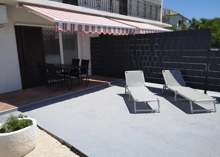 Sea View Apartament Rtina